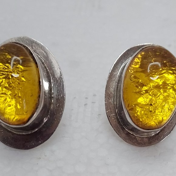 Oval Yellow Sterling .950 earrings - Picture 2 of 4